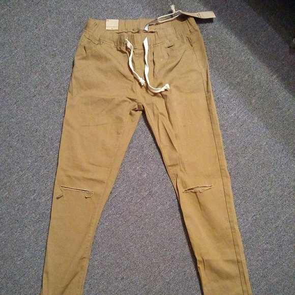 Joggers - Picture 2 of 2